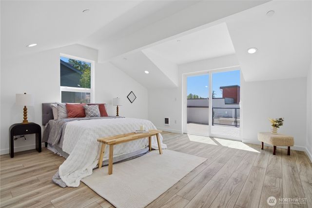 16616 NE 85th St, Redmond, WA 98052