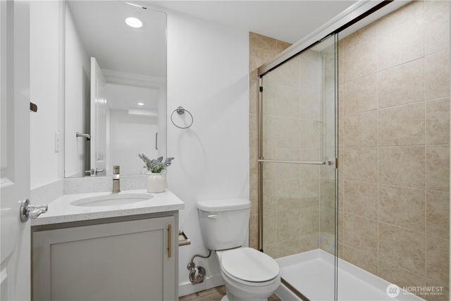 16616 NE 85th St, Redmond, WA 98052