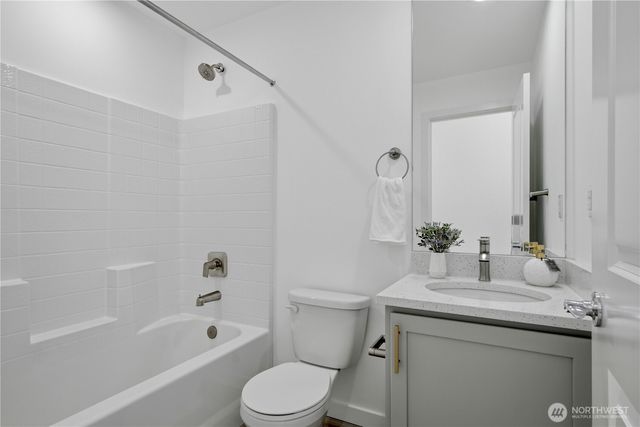 16616 NE 85th St, Redmond, WA 98052