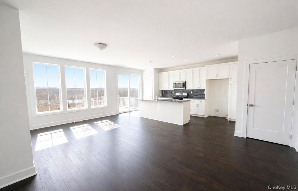 5125 Teaberry Lane 7, Fishkill, NY 12524