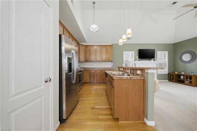 427 Fountain DR, Virginia Beach, VA 23454