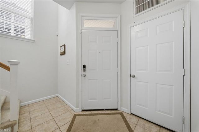 427 Fountain DR, Virginia Beach, VA 23454