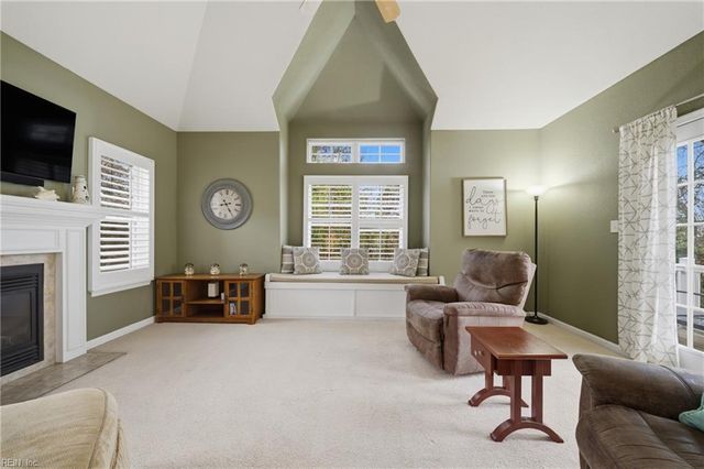 427 Fountain DR, Virginia Beach, VA 23454