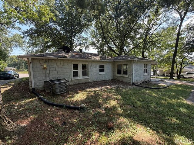 1911 Redman Road, St Louis, MO 63138