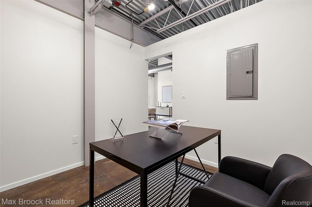 333 E Parent Avenue 40, Royal Oak, MI 48067