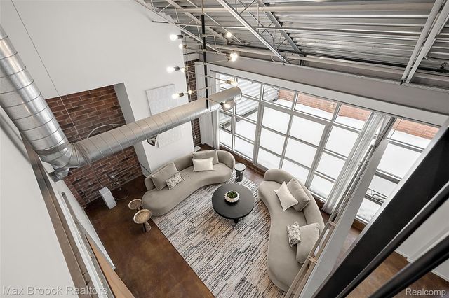 333 E Parent Avenue 40, Royal Oak, MI 48067