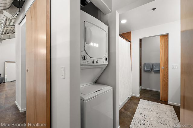 333 E Parent Avenue 40, Royal Oak, MI 48067