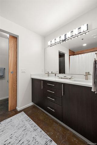 333 E Parent Avenue 40, Royal Oak, MI 48067