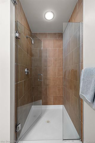 333 E Parent Avenue 40, Royal Oak, MI 48067