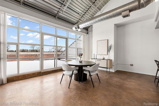 333 E Parent Avenue 40, Royal Oak, MI 48067