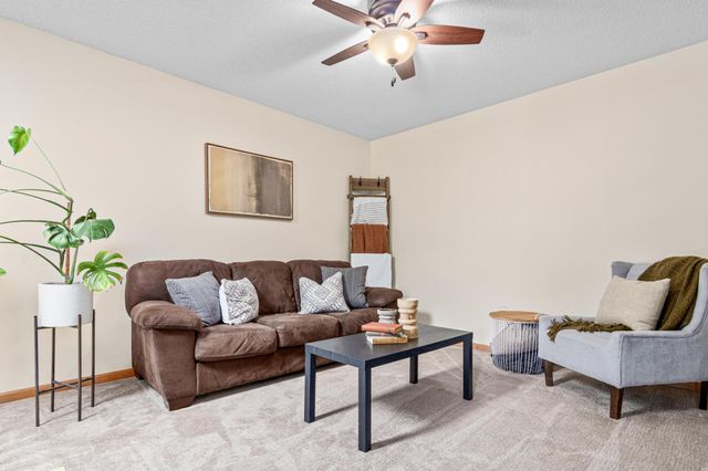 717 Grandview Way, Hudson, WI 54016
