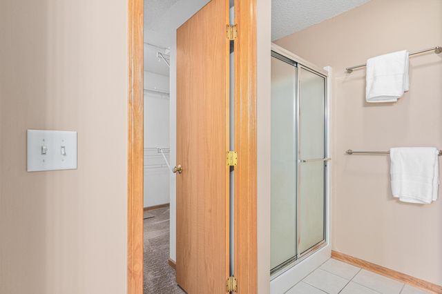 717 Grandview Way, Hudson, WI 54016