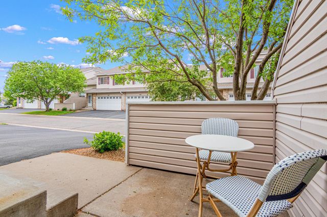 717 Grandview Way, Hudson, WI 54016