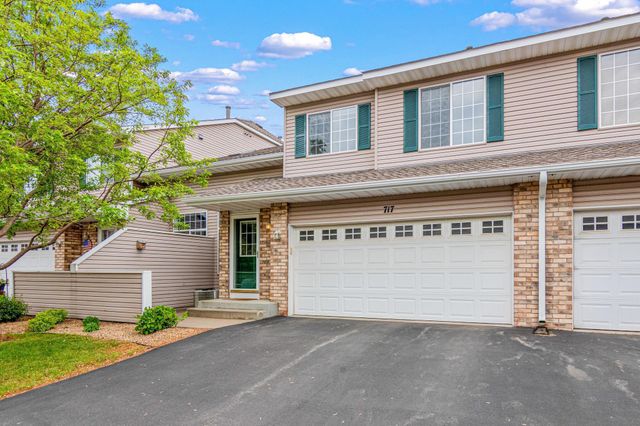 717 Grandview Way, Hudson, WI 54016