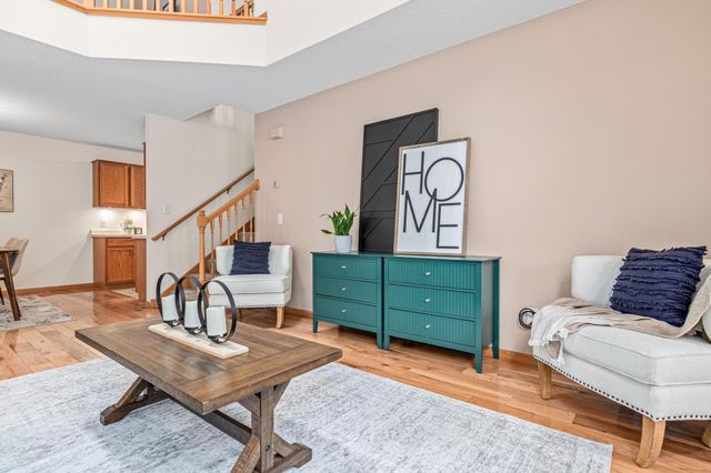 717 Grandview Way, Hudson, WI 54016
