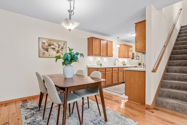 717 Grandview Way, Hudson, WI 54016