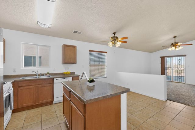 6900 Vista Del Sol Drive NW, Albuquerque, NM 87120