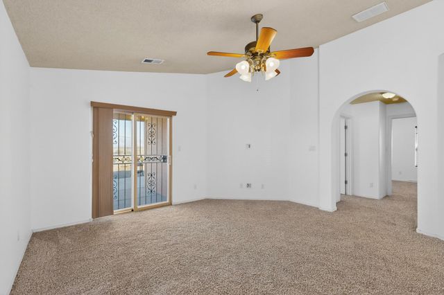 6900 Vista Del Sol Drive NW, Albuquerque, NM 87120