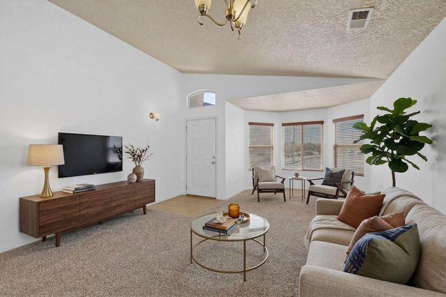 6900 Vista Del Sol Drive NW, Albuquerque, NM 87120