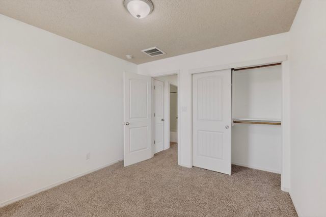 6900 Vista Del Sol Drive NW, Albuquerque, NM 87120