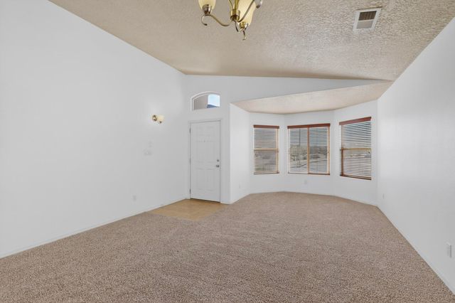 6900 Vista Del Sol Drive NW, Albuquerque, NM 87120