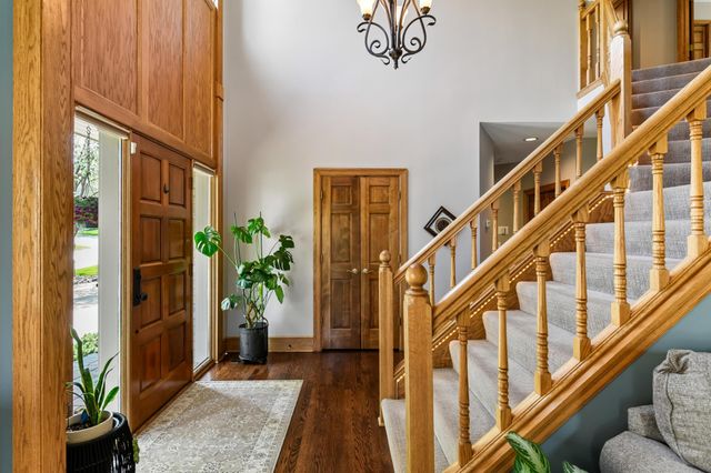 6820 Lorena Lane, Eden Prairie, MN 55346