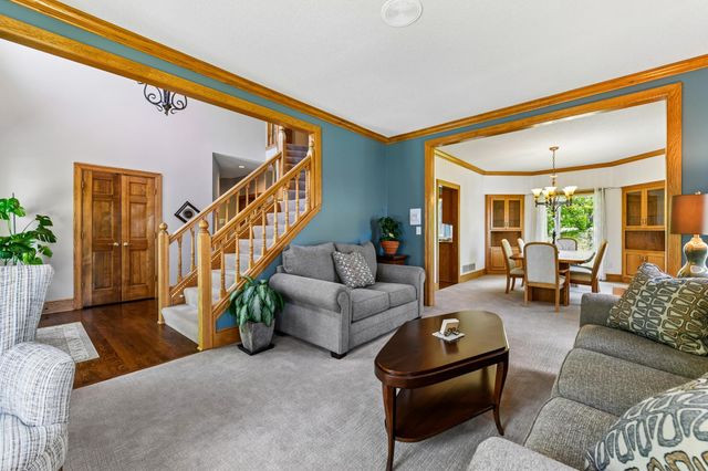 6820 Lorena Lane, Eden Prairie, MN 55346