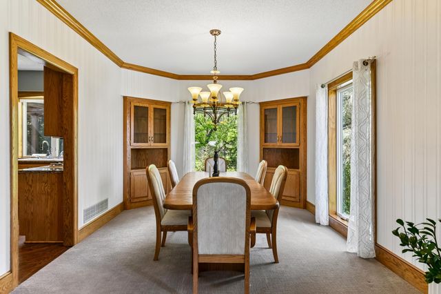 6820 Lorena Lane, Eden Prairie, MN 55346