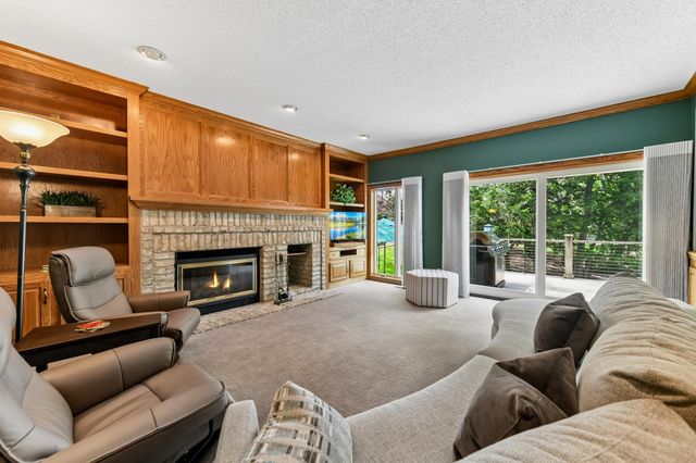 6820 Lorena Lane, Eden Prairie, MN 55346