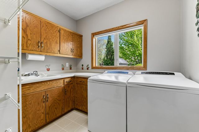 6820 Lorena Lane, Eden Prairie, MN 55346