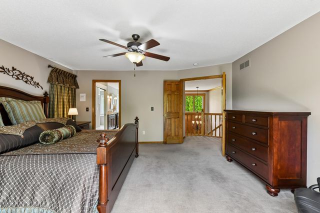 6820 Lorena Lane, Eden Prairie, MN 55346