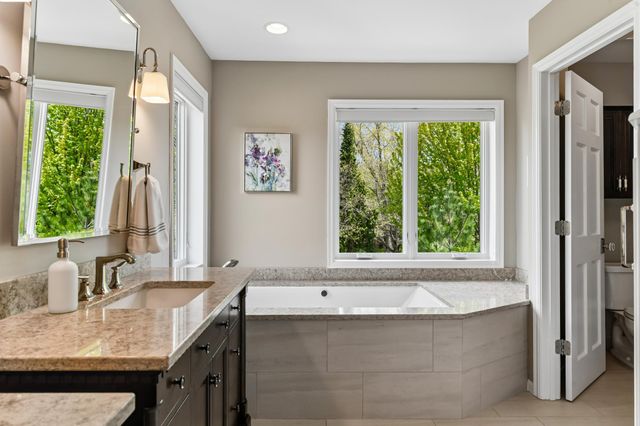 6820 Lorena Lane, Eden Prairie, MN 55346