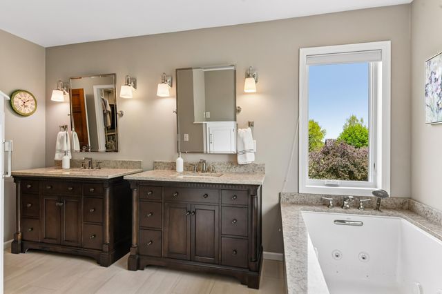 6820 Lorena Lane, Eden Prairie, MN 55346