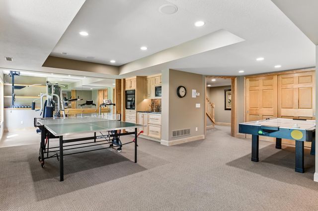 6820 Lorena Lane, Eden Prairie, MN 55346
