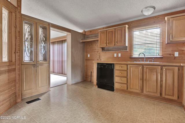 6 Scotts Hill Loop Road, Wilmington, NC 28411