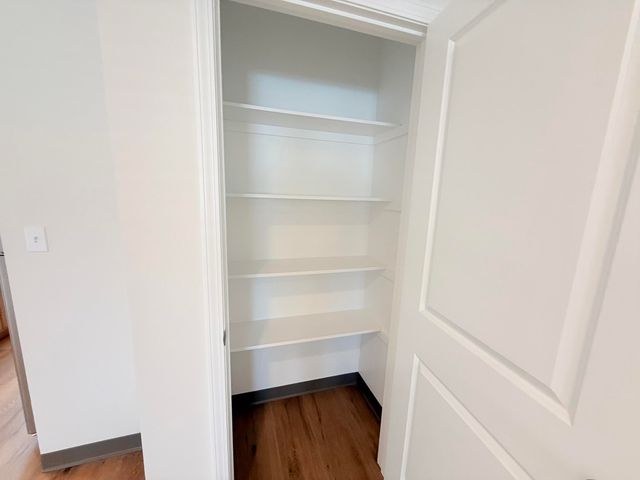 8125 N NORTH BROWNS STATION RD A & B, Columbia, MO 65202