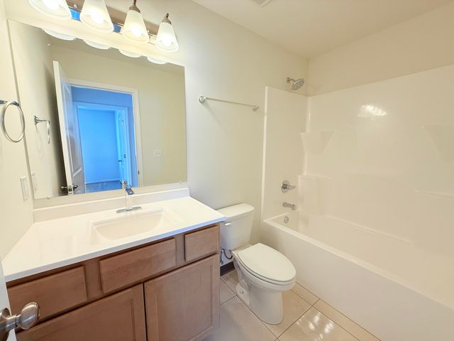 8125 N NORTH BROWNS STATION RD A & B, Columbia, MO 65202