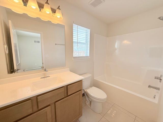 8125 N NORTH BROWNS STATION RD A & B, Columbia, MO 65202