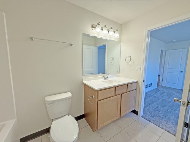 8125 N NORTH BROWNS STATION RD A & B, Columbia, MO 65202