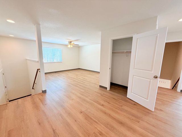 8125 N NORTH BROWNS STATION RD A & B, Columbia, MO 65202