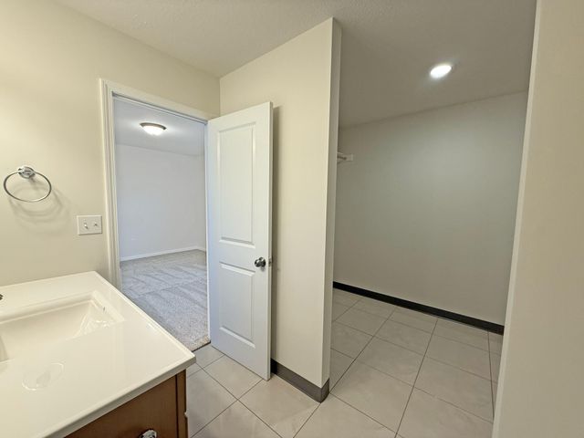 8125 N NORTH BROWNS STATION RD A & B, Columbia, MO 65202