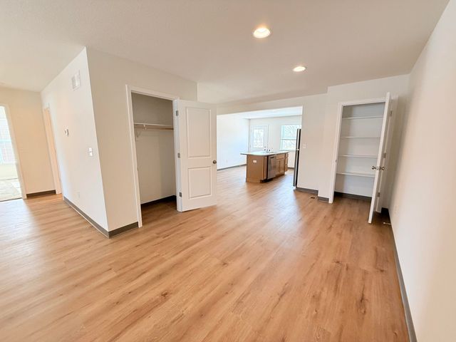 8125 N NORTH BROWNS STATION RD A & B, Columbia, MO 65202