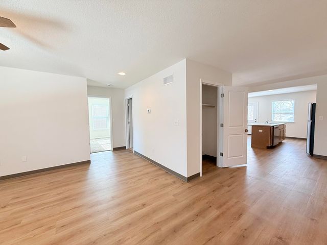 8125 N NORTH BROWNS STATION RD A & B, Columbia, MO 65202