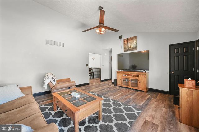 143 COLD STREAM TRL, Felton, PA 17322