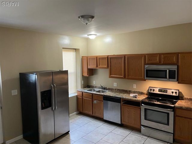 3425 Alberta, St Louis, MO 63118