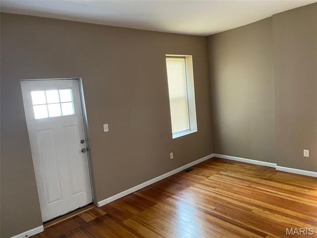 3425 Alberta, St Louis, MO 63118