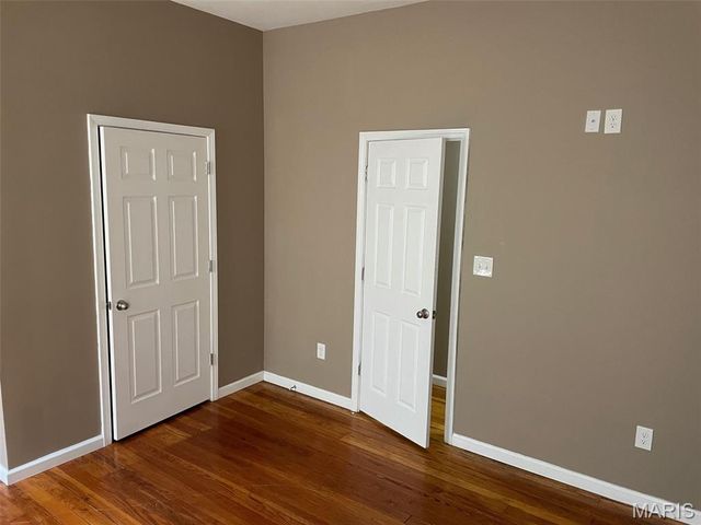 3425 Alberta, St Louis, MO 63118