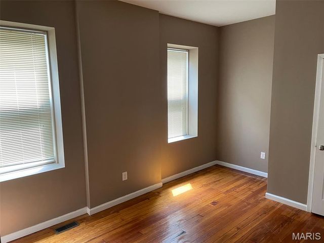 3425 Alberta, St Louis, MO 63118