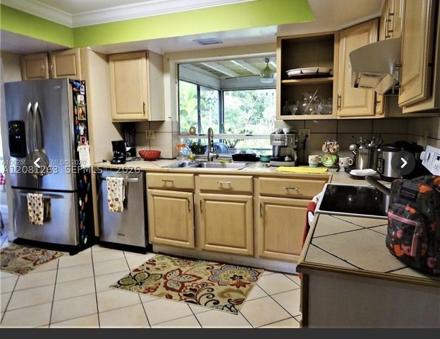 22700 SW 199th Ave, Miami, FL 33170