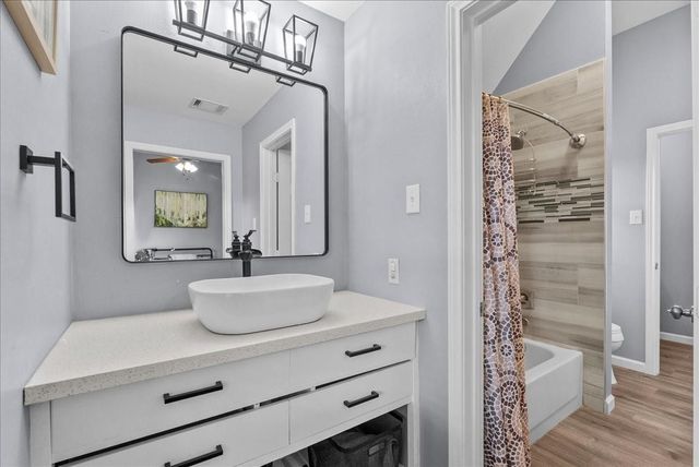 2376 Autumn Mist Lane, League City, TX 77573